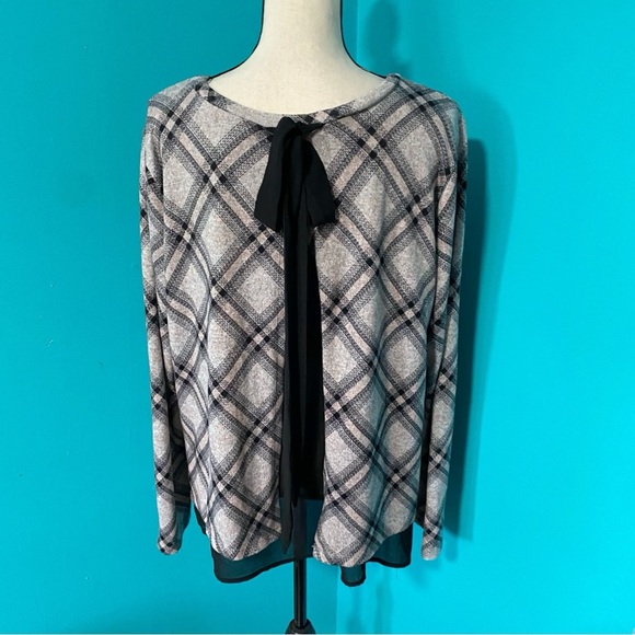 Bobeau M Pink Black Plaid Sweater Chiffon Trim Bow Back Top - Picture 4 of 5
